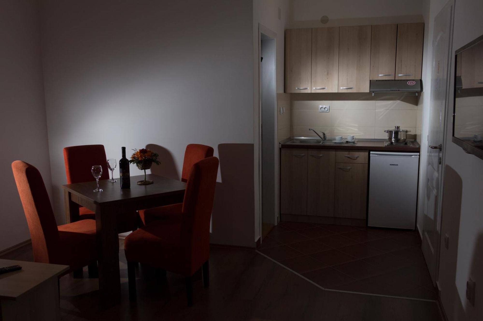 Kety Apartments Kragujevac Quarto foto