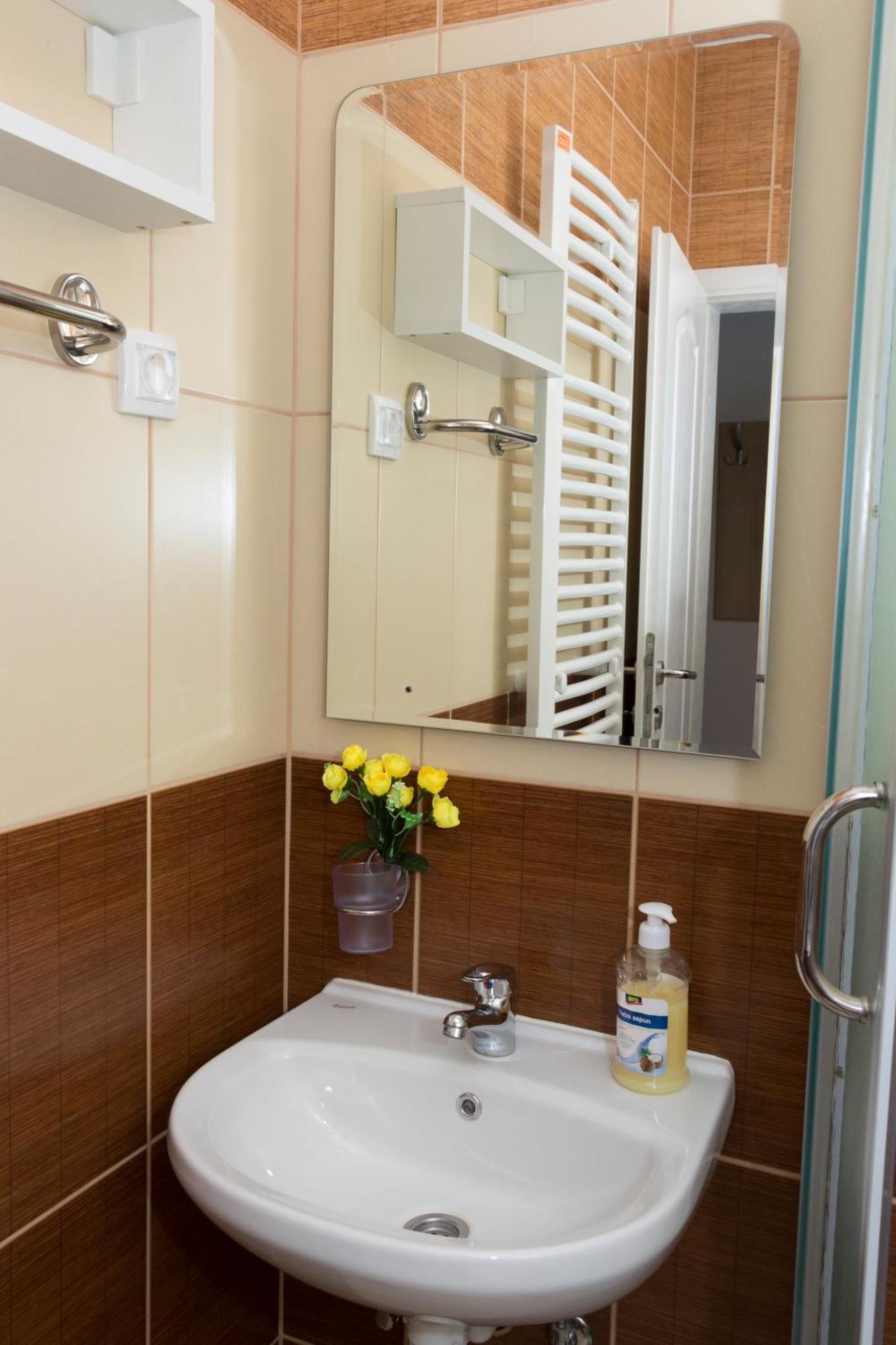 Kety Apartments Kragujevac Quarto foto